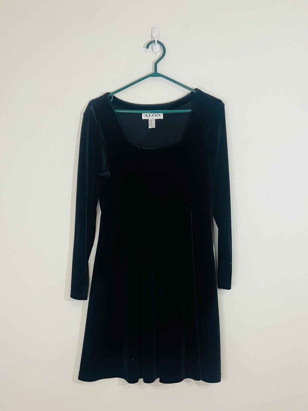 Vintage Black Velvet Long-Sleeve Scoop Neck Dress
